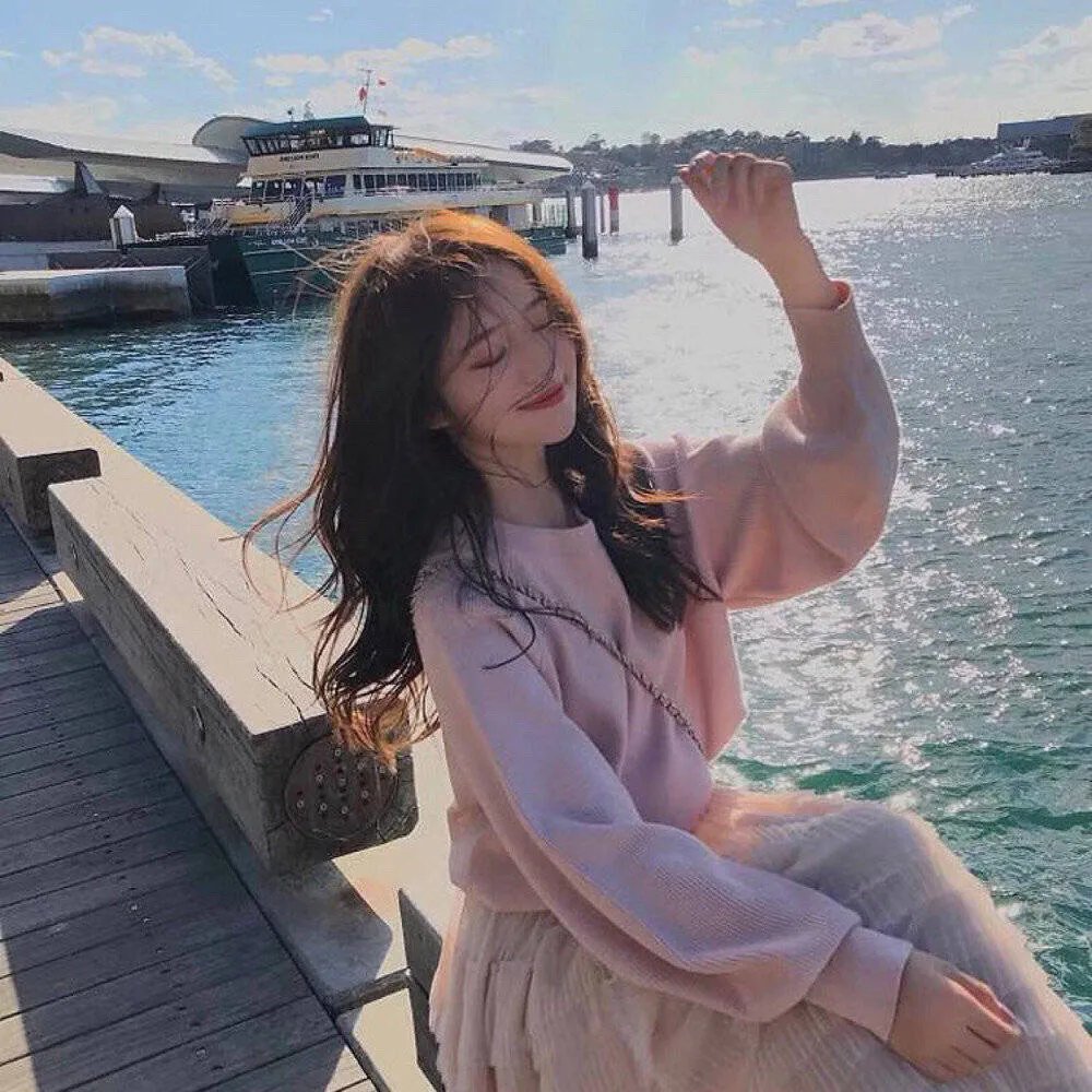 我就背首诗，你们咋全下跪了